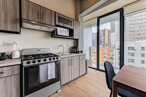 Fridge, microwave, oven, stovetop