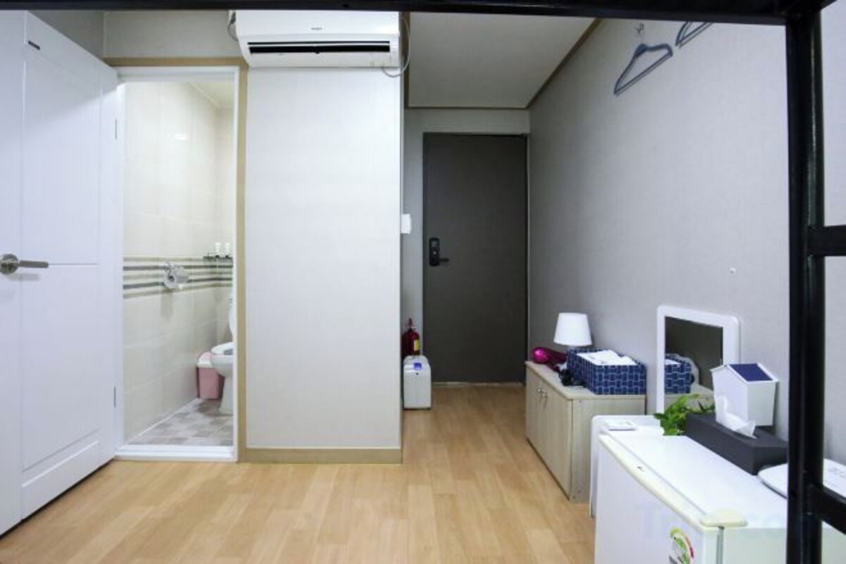 Bunk Bed Room