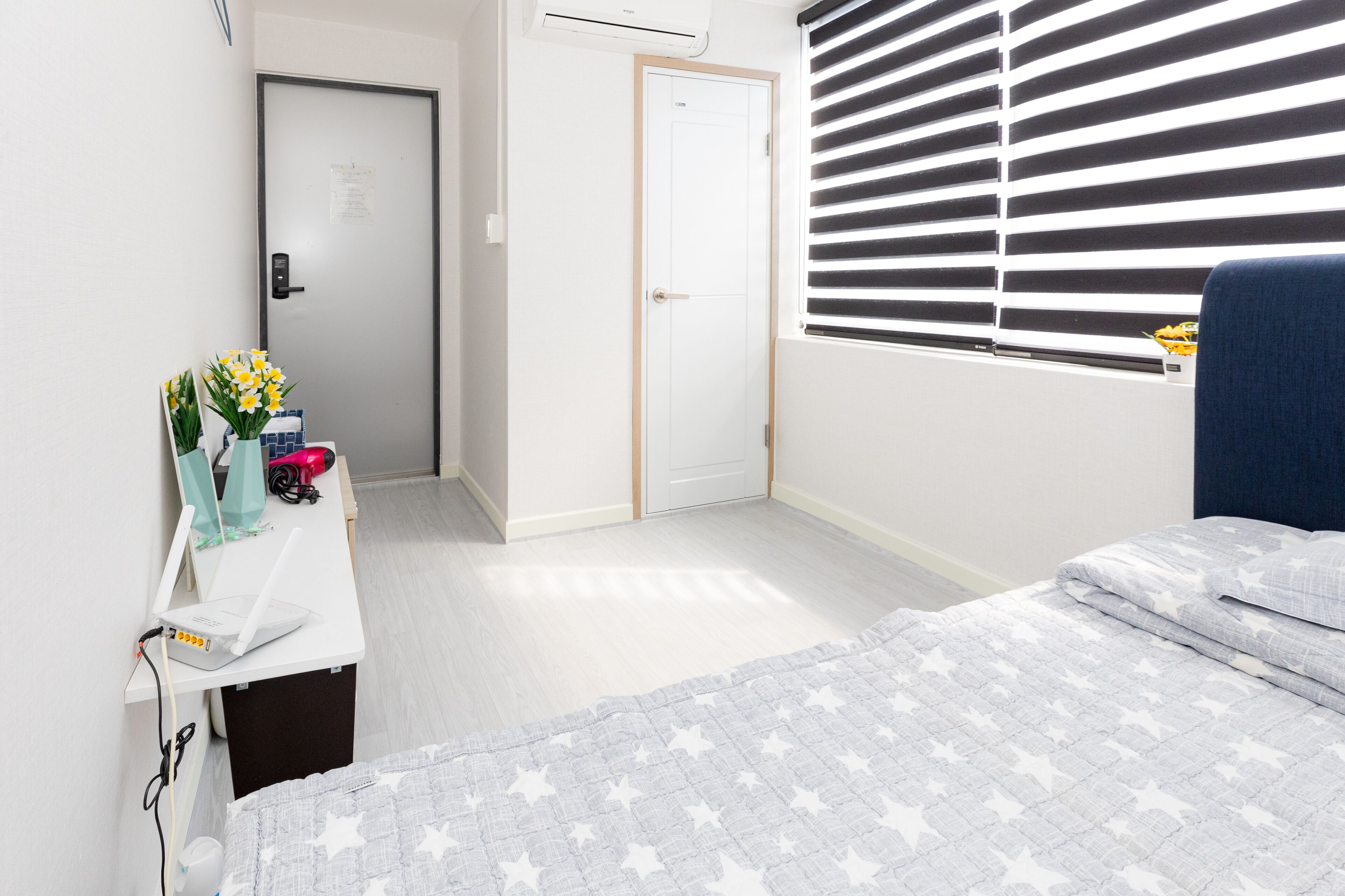 Basic Single Room | Free WiFi, bed sheets