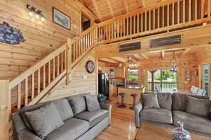 TV - Pond Paradise at Red River Gorge (Lee County)