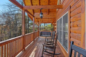 Property grounds - Pond Paradise at Red River Gorge (Lee County)