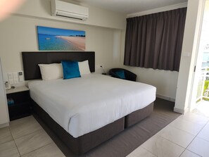 1 chambre, fer et planche à repasser, Wi-Fi gratuit, draps fournis