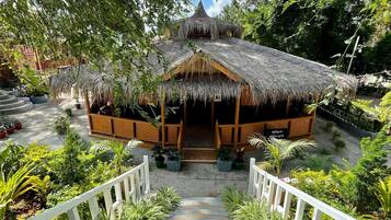 Standard Double or Twin Room | Desk