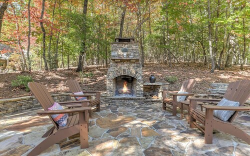 Firefly Landing - Relax in style in Big Canoe!