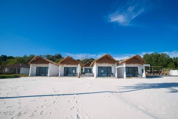 Front of property - Luna Resort Koh Rong (Koh Rong)