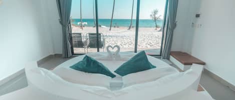 Bungalow, Sea View | 1 bedroom, premium bedding, in-room safe, desk