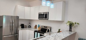 Luxury Studio Suite | Private kitchen