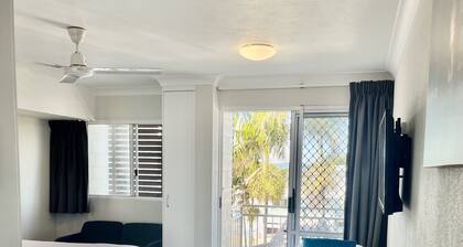 Top Level Deluxe Studio Unit 21
