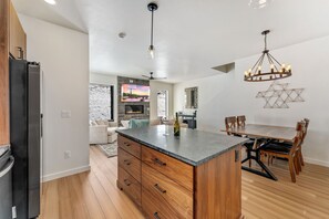 Interior - Granby Ranch Getaway! Ski, Bike, Swim! Great for large groups! (Granby)