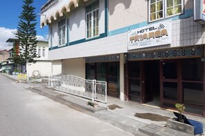 Front of property - Hotel O Triarga (Takengon)