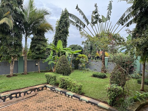 Inviting 3-Bed House in Akright City Jennifers