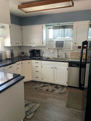 Private kitchen - Big & Cozy Mid Town FOCO- CSU (Fort Collins)