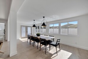 Dining - Private Heated Pool | Fenced Yard | Pet Friendly | Seminole (Seminole)