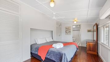 1 bedroom, desk, iron/ironing board, free WiFi