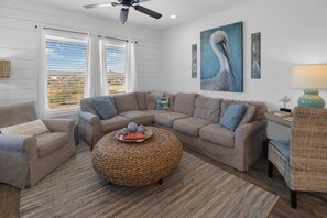 TV - Shellfish Cottage offers gulf views, pool, hot tub, outdoor kitchen! Steps to beach! (Port Saint Joe)