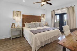 3 Schlafzimmer, Schreibtisch, Bügeleisen/Bügelbrett, WLAN