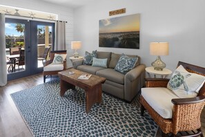 TV - Shellfish Cottage offers gulf views, pool, hot tub, outdoor kitchen! Steps to beach! (Port Saint Joe)