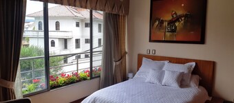 COMODA Y EQUIPADA SUITE UBICADA EN ZONA CENTRICA DE LA CIUDAD DE CUENCA!!"