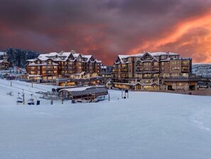Exterior - BEAUTIFUL Ski In/Ski Out Resort, Grand Lodge on Peak 7 in Breckenridge, CO. (Breckenridge)