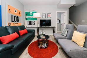 Living area - Modern Legal suite near Airport, Hospital, South common, Henday, 91 St, Town Ctr (Edmonton)