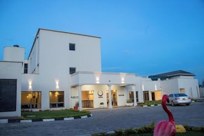 Front of property – evening/night - Ivory Park Hotel (Nakuru)