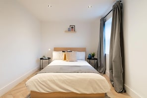 Apartment - The Battersea Place - Charming 4bdr Flat (London)