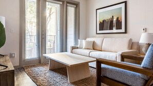 Unclassified image, 5 of 27, button - Kasa 2BD With Views of Reunion Tower Dallas (Dallas)