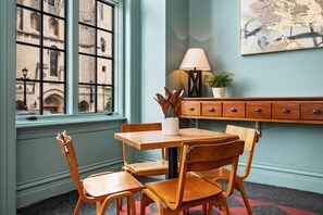 Apartment, Accessible - Kasa Accessible Studio in the Heart of Steel City The Maverick (Pittsburgh)