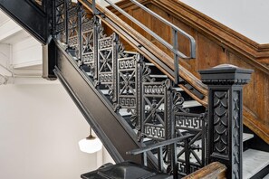 Apartment, Accessible - Kasa Family Space Historic Ymca The Maverick (Pittsburgh)