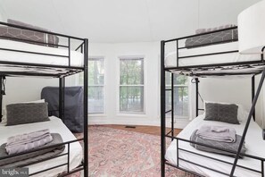 3 bedrooms, iron/ironing board, WiFi, bed sheets - Cabin w/ hot tub & fire pit at The Woods Resort (Hedgesville)