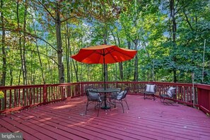 Outdoor dining - Cabin w/ hot tub & fire pit at The Woods Resort (Hedgesville)