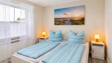 1 bedroom, free WiFi, bed sheets