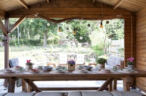 Outdoor dining - CosyHome Vogelsberg Holiday House (Feldatal)