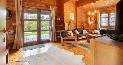 Ferienhaus 'Hüssli Numero 1' mit Privatterrasse, Gemeinschaftsgarten und WLAN