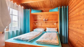 3 bedrooms, free WiFi, bed sheets