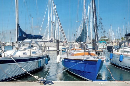 Boot "Sutje" mit Meerblick, privater Terrasse und WLAN
