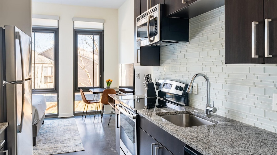 Kasa Cozy Studio Amenity Access Alexandria