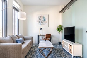 Room - Kasa Inviting Studio Work Friendly Alexandria (Alexandria)