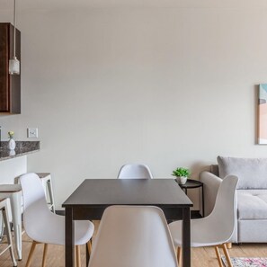 Apartment | 1 bedroom - Kasa Relax in Your Spacious 1BD Pet Friendly Milwaukee (Milwaukee)
