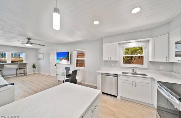 1 bedroom - Day Dream in Iona With 1 Bedrooms and 1 Bathrooms (Fort Myers)