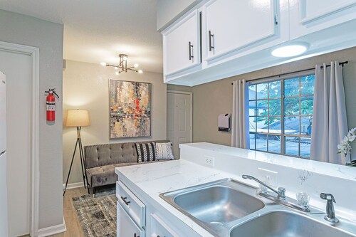 1BR Father's Montrose Estate F! Medical Center ⭐️⭐️⭐️⭐️⭐️