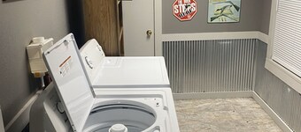 Recent Remodel 2-bedroom 1 bath.  Minutes  from Steve N Wilson Raft Creek WMA