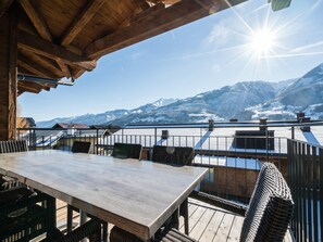 Outdoor dining - Luxury penthouse in Piesendorf with wellness (Piesendorf)