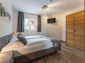 3 soverom, strykejern/-brett og internettilgang