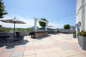 屋外ダイニングエリア
