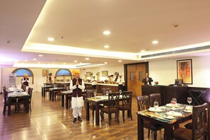 Daily full breakfast for a fee - Bellanta Hotel (New Delhi)