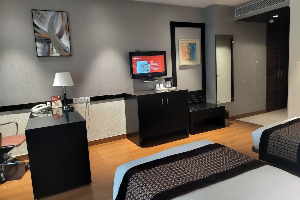 Deluxe Room Double or Twin | 1 chambre, bureau, espace de travail pour ordinateur portable