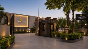 Exterior - Bellanta Hotel (New Delhi)