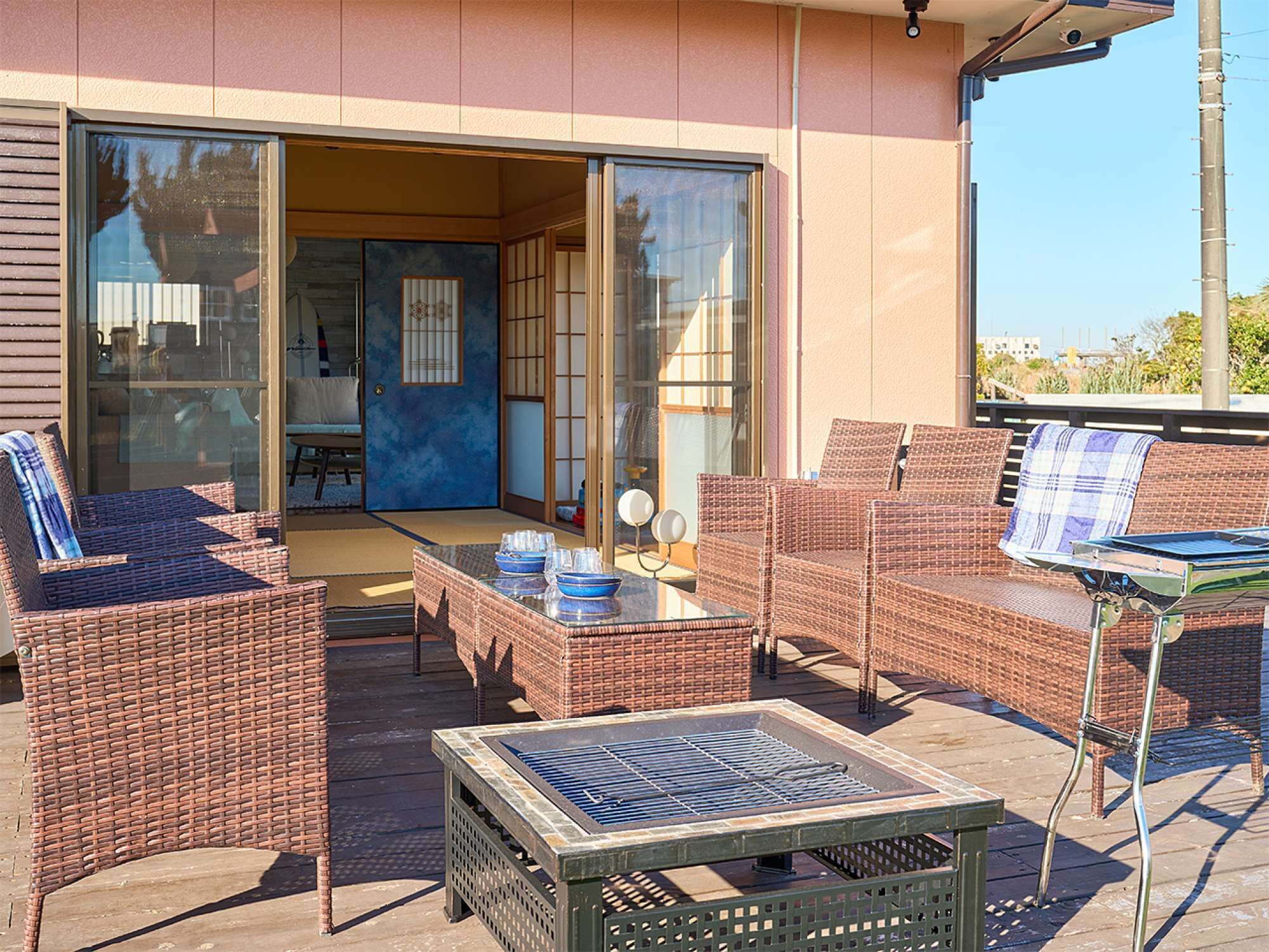 屋外ダイニングエリア