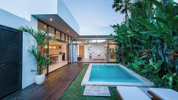 Deluxe Villa, 2 Bedrooms, Garden View | 2 bedrooms, desk, blackout curtains, iron/ironing board